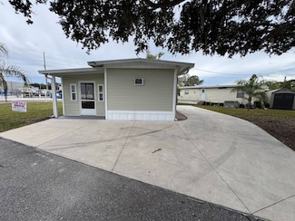 2201 S US Highway 41 Unit 86, Ruskin, FL 33570
