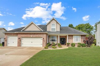 127 Stonebriar Dr, Troy, IL 62294