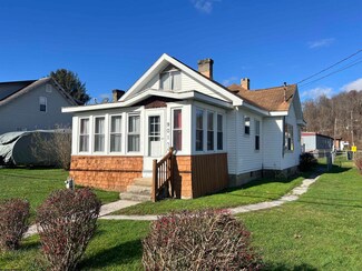 901 Saxman St, Fairmont, WV 26554