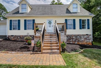 1085 Elk Lake Ln, Forest, VA 24551
