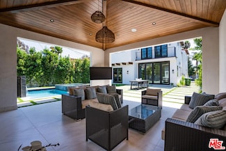 6721 Drexel Ave, Los Angeles, CA 90048