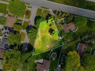 13570 Sarasota, Redford, MI 48239