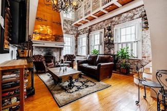 49 Grove St Unit PH, Boston, MA 02114