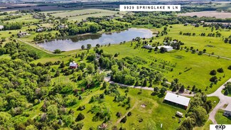 9929 Springlake Ln N, Firth, NE 68358