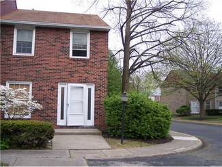 2364 Hardesty Ct, Columbus, OH 43204