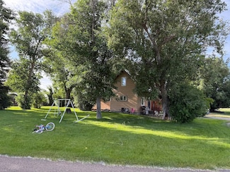 403 6th Ave SW, Choteau, MT 59422