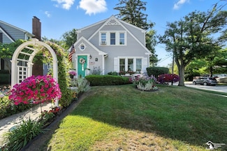 502 Borgess Ave, Monroe, MI 48162
