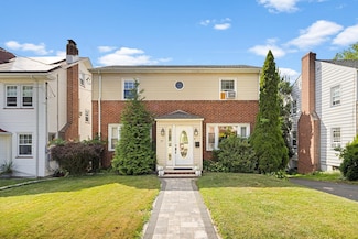 21 Livingston Ave, Kearny, NJ 07032