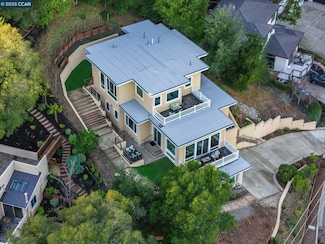102 Barbara Rd, Orinda, CA 94563