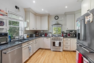 466 Lincoln St, Marlborough, MA 01752