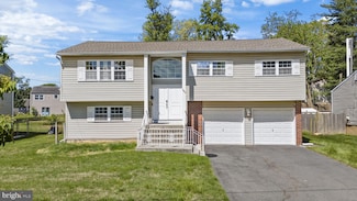 389 Regina Ave, Trenton, NJ 08619