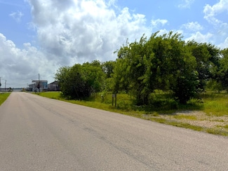 1438 24th St, Dickinson, TX 77539
