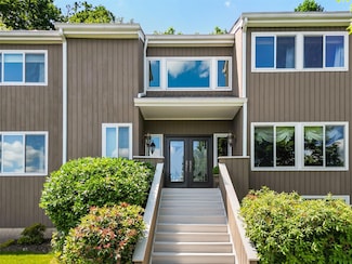 96 Cherry Hill Ct, Briarcliff Manor, NY 10510