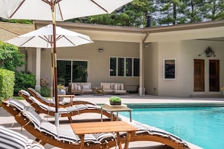 81 Countryside Ln, Milton, MA 02186