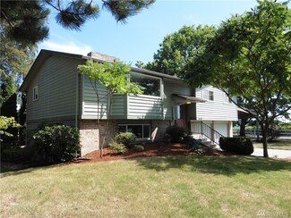 9487 Charity Ln, Bow, WA 98232