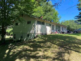 909 Main St, East Jordan, MI 49727