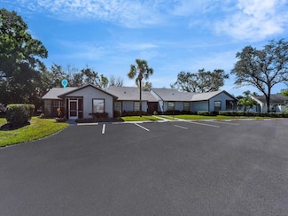 10437 New Bedford Ct, Lehigh Acres, FL 33936