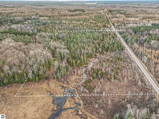 VL S 27 Rd, Hoxeyville, MI 49601