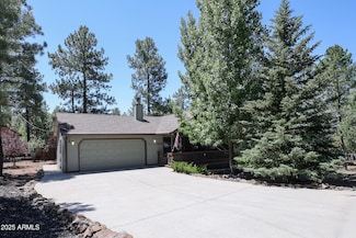 875 E Reindeer Dr, Munds Park, AZ 86017