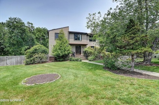 19 Northwoods Rd, Ocean, NJ 07712