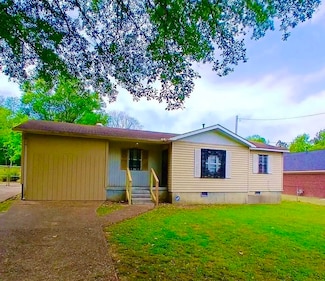 4005 Sewanee Rd, Memphis, TN 38109