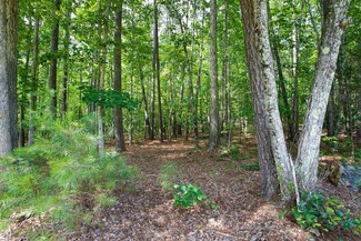 4 Hi Mar Ln, Hillsborough, NC 27278