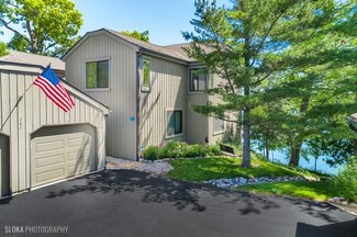 141 Shoreline Rd Unit D, Lake Barrington, IL 60010