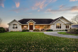 3027 Castleton Crossing, Sun Prairie, WI 53590