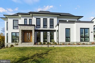 6501 Halls Farm Ln, McLean, VA 22101