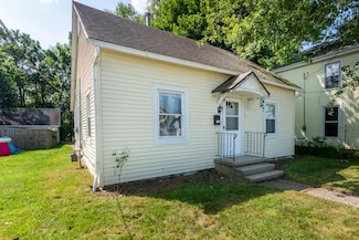 186 W Center St, London, OH 43140