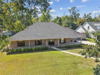 212 Spruce St, Mandeville, LA 70471
