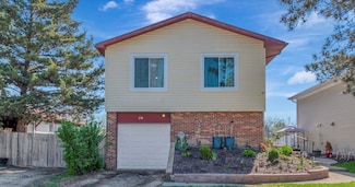 210 Mill Stream Dr, Bolingbrook, IL 60440