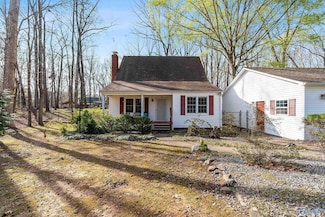 16715 Sandy Ln, Athens, AL 35613