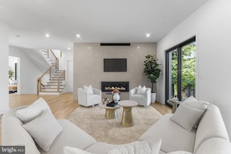 6411 Crane Terrace, Bethesda, MD 20817