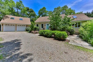 30 Bradford Ln, Eastham, MA 02642