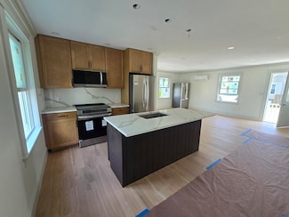 9 Swan St Unit 1, Beverly, MA 01915
