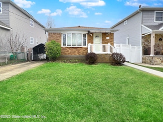 896 Stafford Ave, Staten Island, NY 10309
