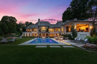 2440 Old Beach Rd, Wayzata, MN 55391