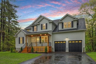 85 Beaver Ave, Lynnfield, MA 01940