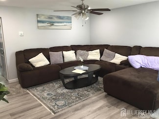 36 Harris St, Carteret, NJ 07008