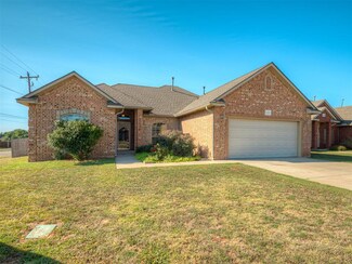 1136 Glen Eagles Ct, Norman, OK 73072