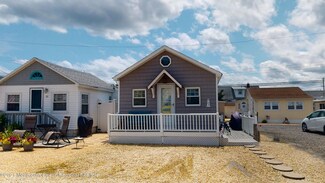 23 Miller's Ln, Seaside Park, NJ 08752