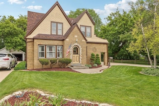 3674 S 56th St, Milwaukee, WI 53220
