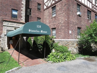 110 Stonelea Place Unit 3B, New Rochelle, NY 10801