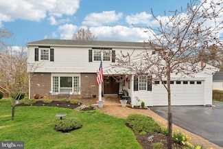 702 Pondview Dr, Norristown, PA 19403