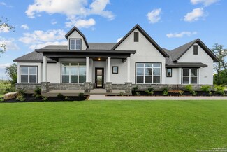 194 Christian St, Castroville, TX 78009