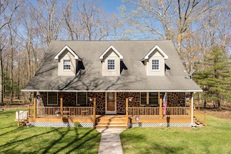 83 Split Rock Dr, Barryville, NY 12719
