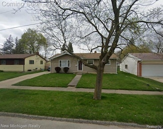 533 Poplar St, Clio, MI 48420