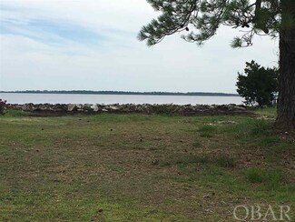 159 Bayview Dr, Stumpy Point, NC 27978