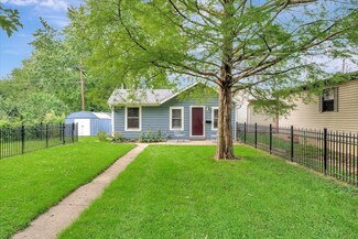 818 W Vine St, Champaign, IL 61820